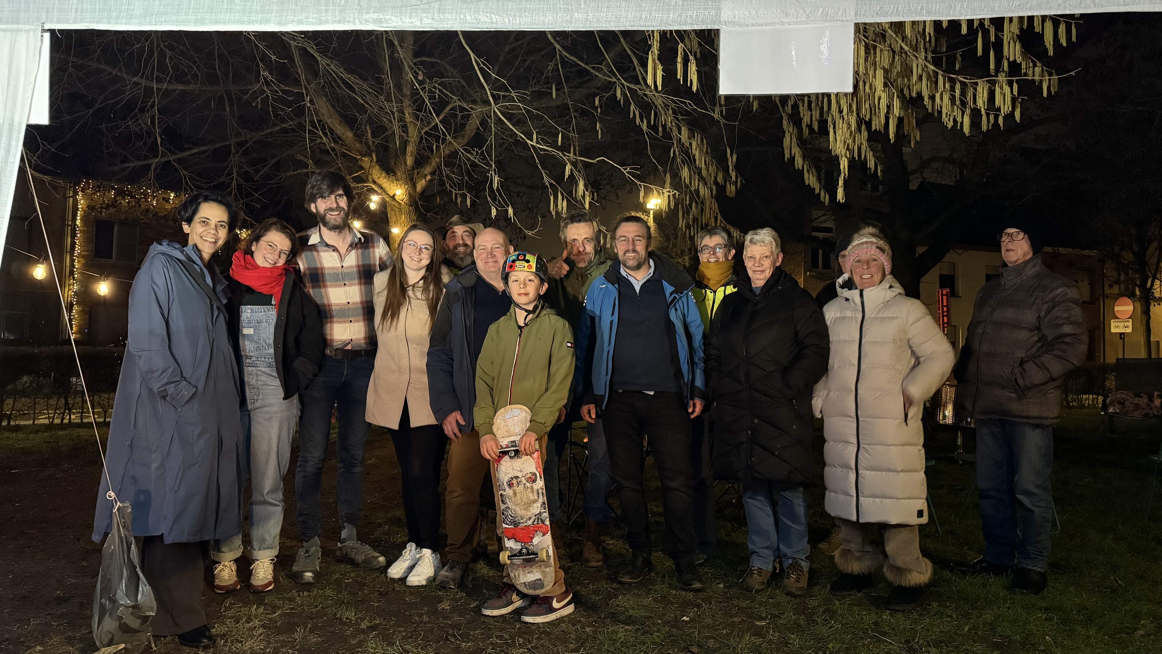 Vuurartiest op kosten van de stad geeft buurtfeest extra cachet: “Nog meer ontmoeting stimuleren”
